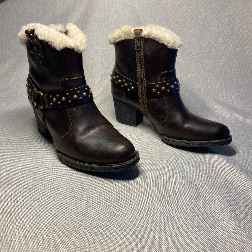 Born  Brown Leather Sheep Shearling Studded Ankle Boots Size 7,5